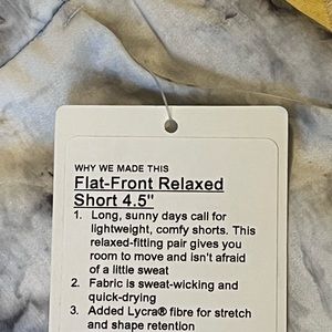 Lululemon Flat Front Relaxed Shorts 4.5”